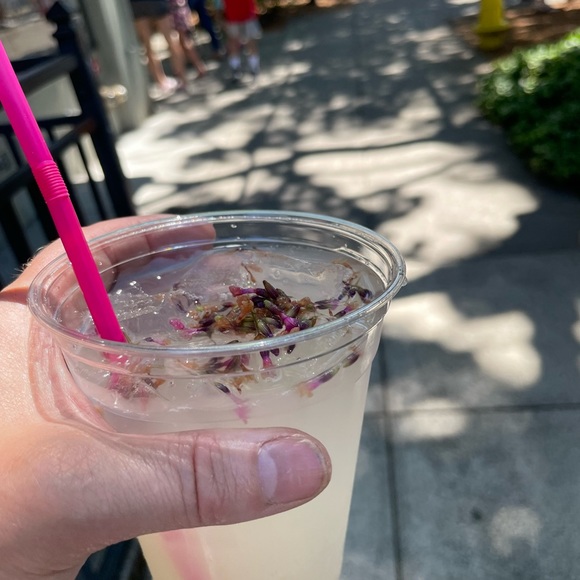 Kelsi Dagger 7.5 Brooklyn KDP Perforated Peep Toe, Back Strap Sandals - Picture 5 of 6